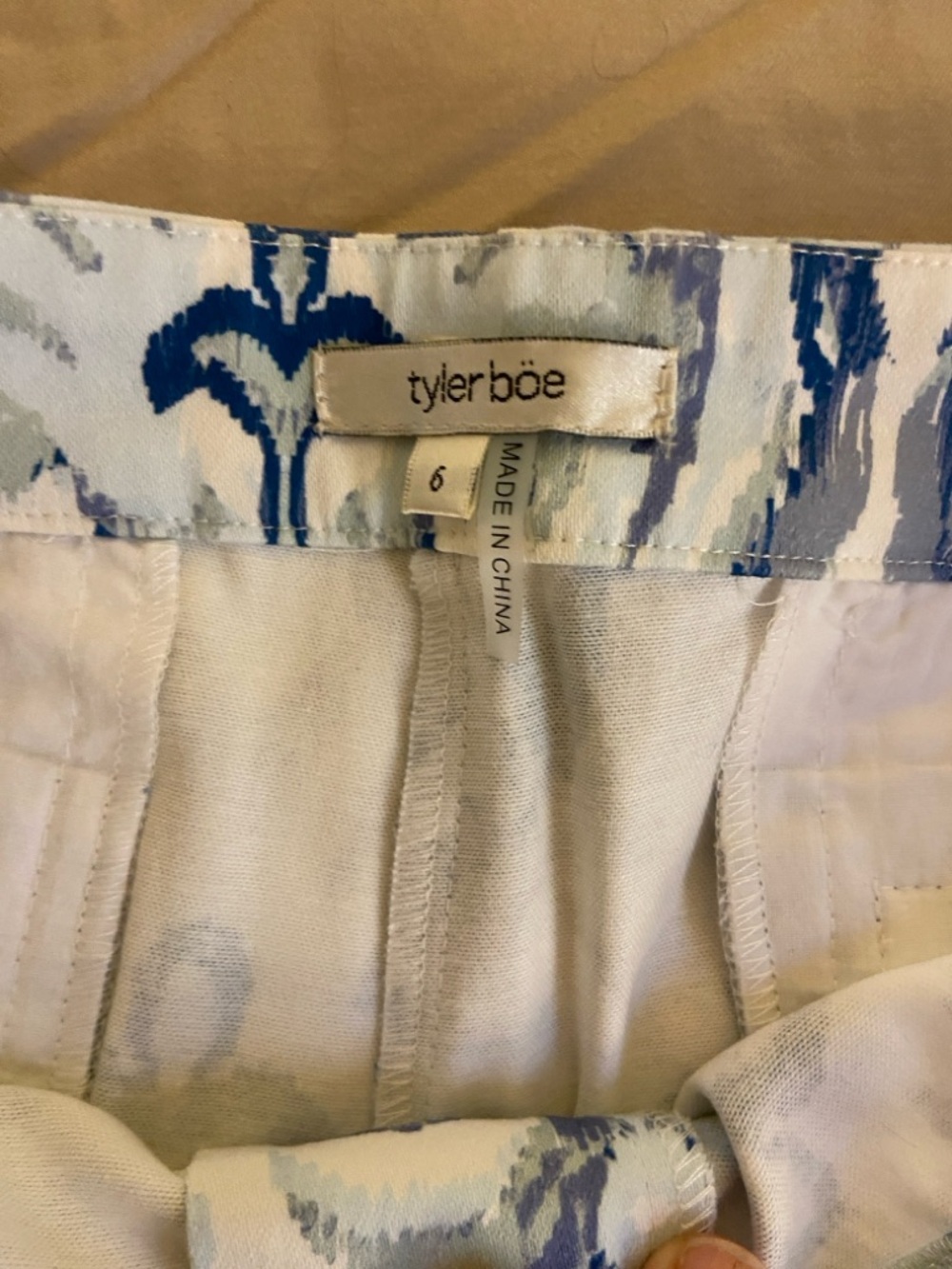 Shorts - Picture 3 of 4